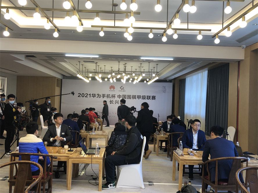 不过，他表面上却非常淡定的说：宋爷爷您不必这么客气，这是晚辈应该做的。